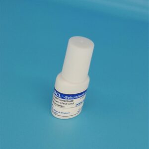 Der BCL®-Sekundenkleber 1 Stück 10ml Flasche ist für die Verwendung im Bereich Dentaltechnik geeignet. Sekundenkleber mit Pinsel. Pinsel verklebt nicht. Läuft nicht aus.